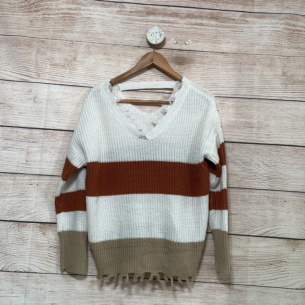 Moon & Madison Medium Classic Knit Oversized Sweater